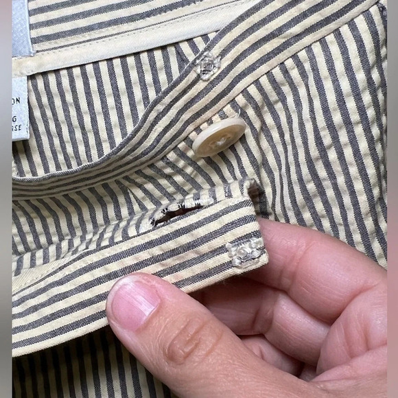 🌻 Isaac Mizrahi 90s Seersucker Pencil Skirt Buttoned Side Closure size 8 vintage - Picture 5 of 7